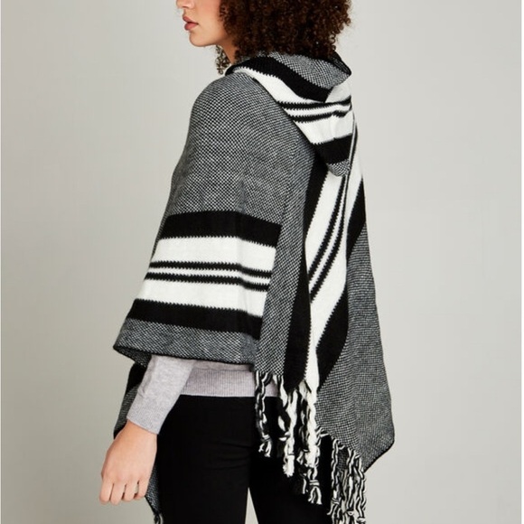 Black Monochrome Striped Hooded Poncho - Picture 5 of 12